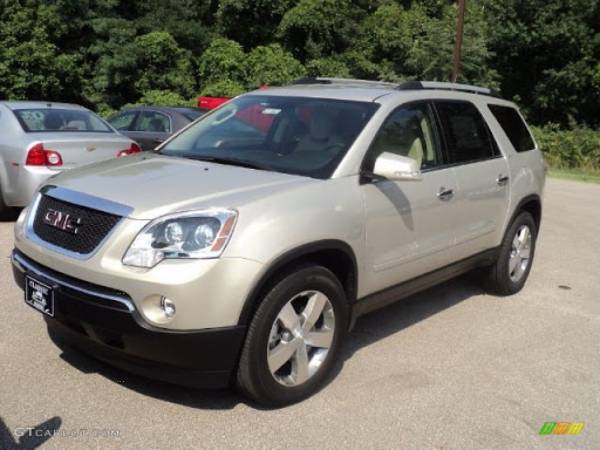 2011 GMC Acadia (Price Reduced) - cars & trucks - by owner - vehicle... for sale in Redmond, OR – photo 2
