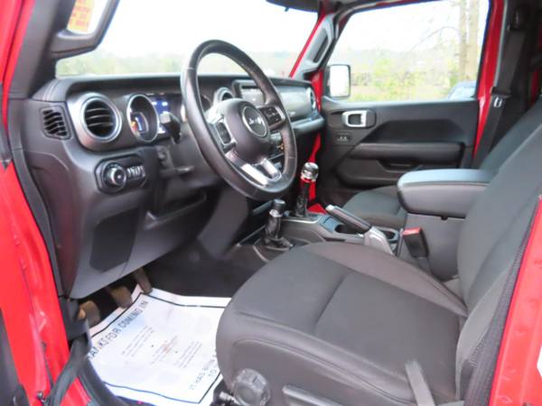 2018 RED JEEP WRANGLER SAHARA UNLIMITED - - by dealer for sale in Bloomfield, NY – photo 9