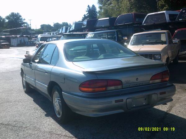 1994 Pontiac Bonneville , sedan - - by dealer for sale in York, PA – photo 3
