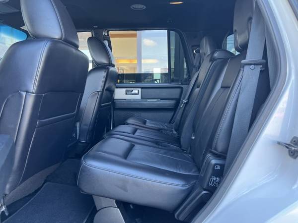 2017 Ford Expedition XLT w/3rd Row - - by dealer for sale in San Juan, TX – photo 23