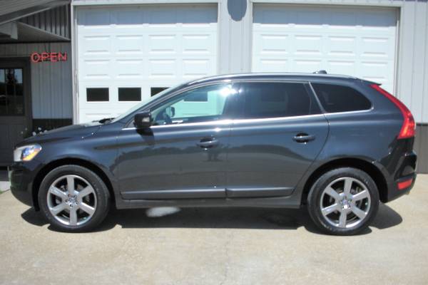 2013 Volvo XC60 Premier T6 AWD - Heated Seats, Remote Start, Loaded!! for sale in Vinton, IA – photo 2