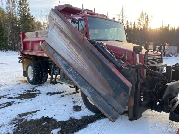 2001 Freightliner Fl80 Plow truck for sale in Ely, MN – photo 2