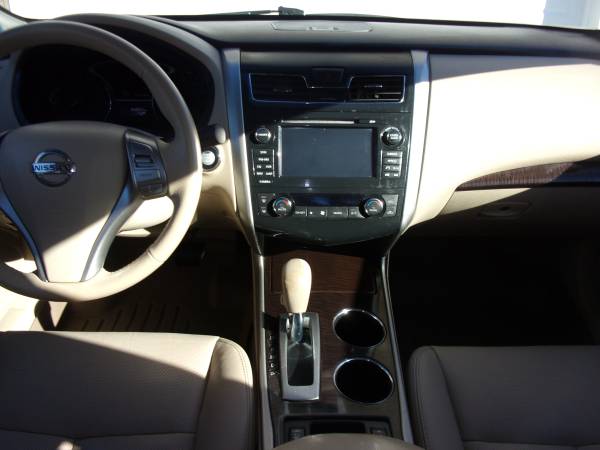 2014 Nissan Altima SL, Heated Leather, Sun, Nav, 85K, Very Nice! for sale in Fargo, ND – photo 18