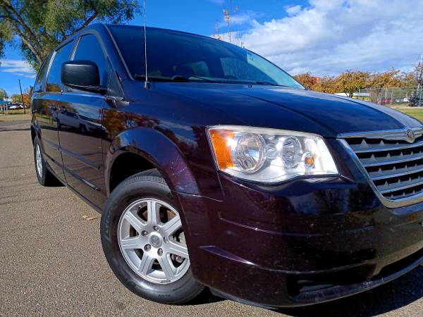 2010 Chrysler Town and Country - - by dealer - vehicle for sale in Nampa, ID – photo 9