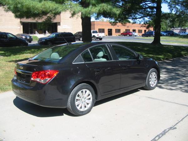 2011 CHEVY CRUZE LT 1 OWNER CLEAN CARFAX $3999 for sale in Fenton, MO – photo 5