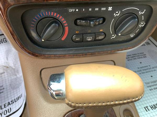 2000 SATURN SL2 4 DOOR, 117 ACTUAL MILES, COLD AIR, LEATHER, SUNROOF for sale in Bushnell, FL – photo 11