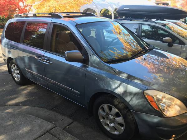 Rock SOLID smooth Hyundai Entourage with all the bells and whistles. for sale in Ashland, OR – photo 6