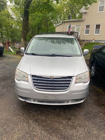 2008 CHRYSLER TOWN AND COUNTRY - - by dealer - vehicle for sale in Randolph, MA – photo 2