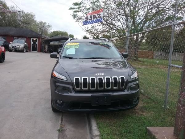 2015 Jeep Cherokee - cars & trucks - by owner - vehicle automotive... for sale in Port Isabel, TX – photo 2