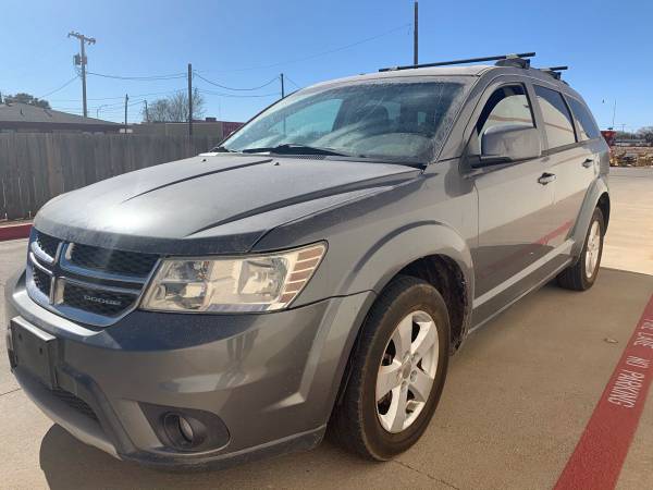 2013 Dodge Journey SXT Third Row SUV - cars & trucks - by owner -... for sale in Lubbock, TX – photo 3