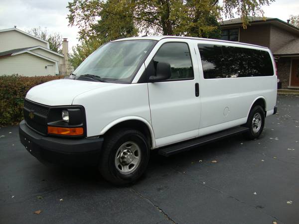 2015 Chevy Express 12 Passenger Van for sale in Racine, WI – photo 19