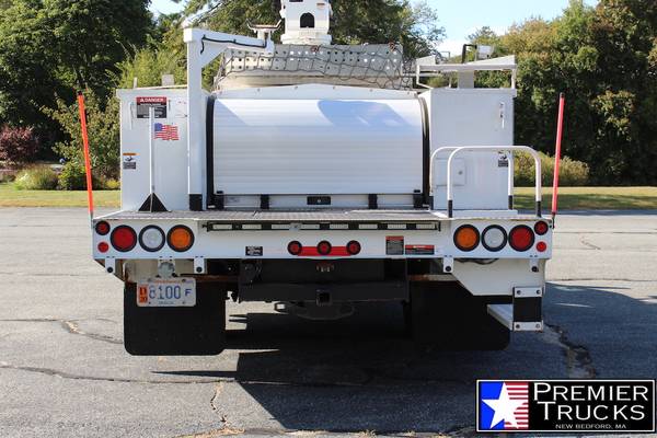 2012 Ford F550 35' Altec Articulating Aerial Bucket Truck Utility Serv for sale in New Bedford, MA – photo 6