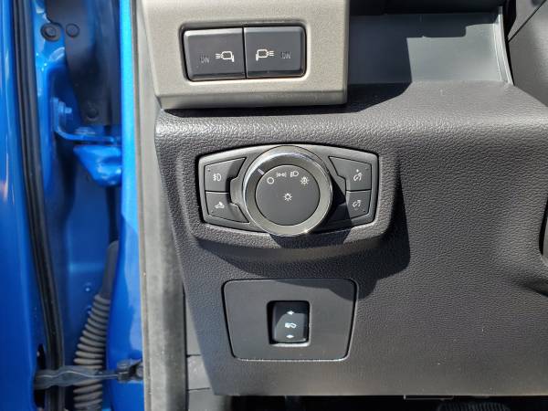 2015 Ford F150 SuperCrew Cab 4WD Lariat Pickup 4D 5 1/2 ft Trades Welc for sale in Harrisonville, KS – photo 19