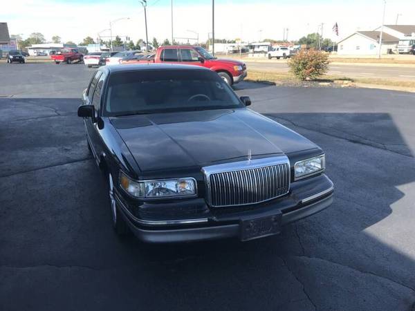 1997 Lincoln Town Car Signature 4dr Sedan 118607 Miles for sale in Middletown, OH – photo 9