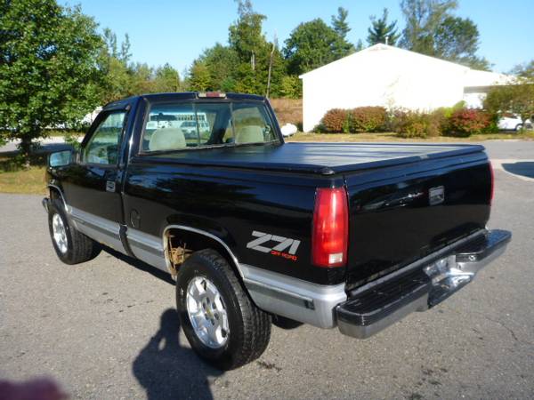 1996 GMC SIERRA K1500 4X4 154000 MILES RUNS AND DRIVES VERY GOOD for sale in Milford, ME – photo 3