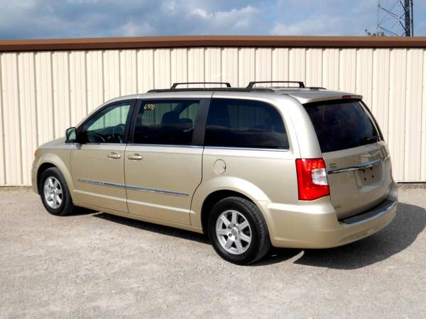 2011 Chrysler Town Country Touring - - by dealer for sale in Wilmington, OH – photo 5