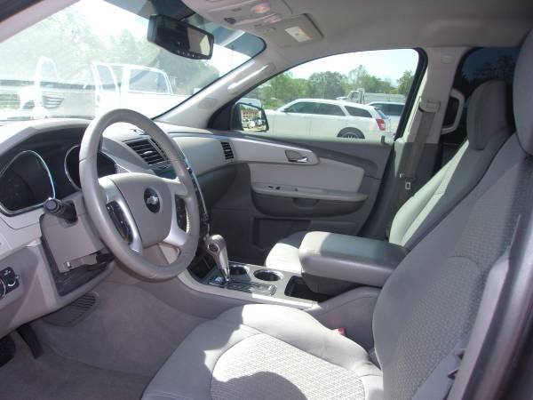 2010 CHEVROLET TRAVERSE for sale in PALESTINE, TX – photo 11
