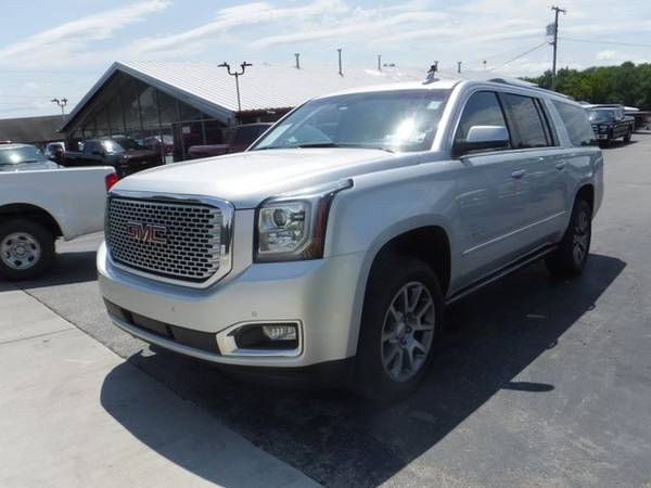 2015 GMC Yukon XL AWD Denali Sport Utility 4D Trades Welcome Financing for sale in Harrisonville, MO – photo 3