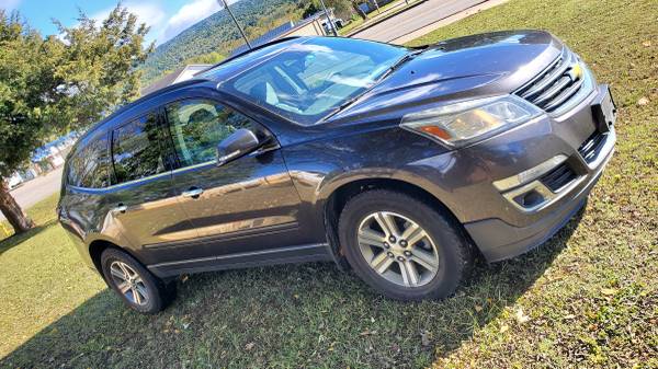 2015 Chevy Traverse Seats 8 ppl nice suv - cars & trucks - by dealer... for sale in Danville, AR – photo 5