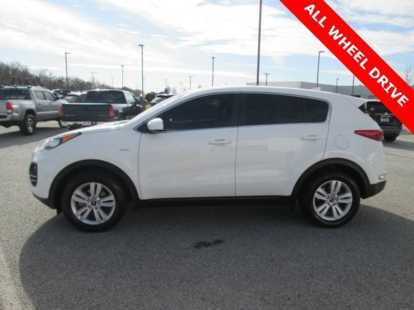 2018 Kia Sportage LX suv Clear White - - by dealer for sale in ROGERS, AR – photo 8