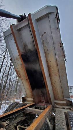 1988 Peterbilt Tandem Dump for sale in Waterbury, CT – photo 4
