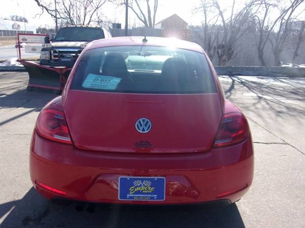 2012 Volkswagen Beetle 2 5L PZEV 2dr Coupe 5M with for sale in Sioux Falls, SD – photo 7