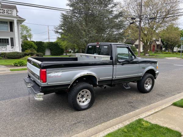 1995 Ford F150 short box 2-door 4 x 4 V8 engine auto Runs Great for sale in Rockville Centre, NY – photo 4