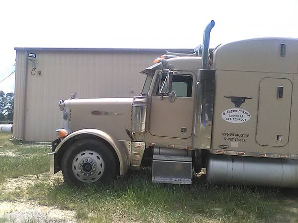 1998 Peterbilt Truck with sleeper for sale in Other, TX