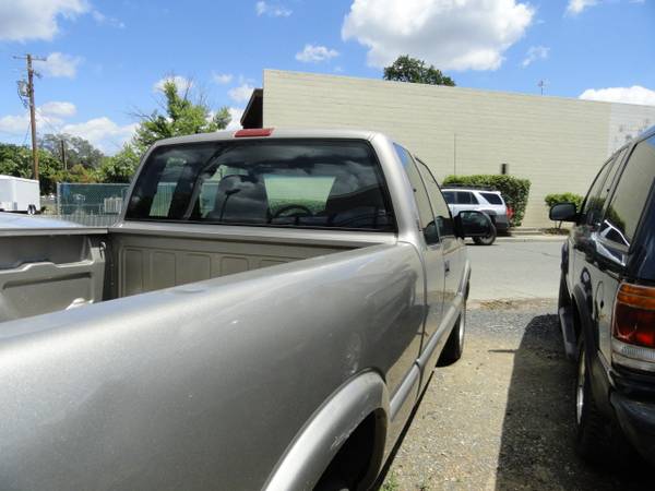 2001 GMC SONOMA EXT CAB PICKUP GETTIN HARD TO FIND! for sale in Gridley, CA – photo 4