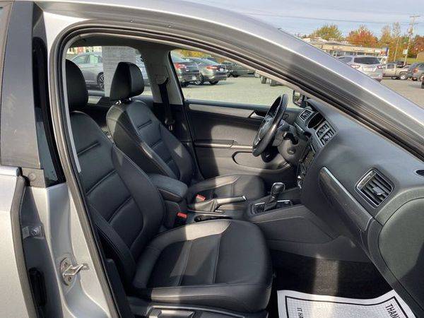 2015 Volkswagen Jetta 1.8T SE w/Connectivity Autocheck Available on... for sale in Bangor, ME – photo 21