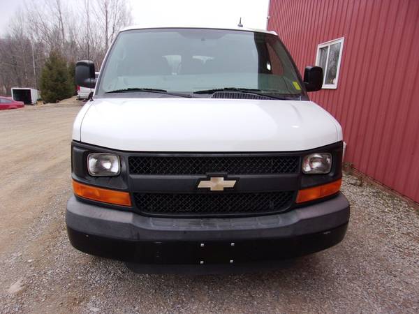 2015 Chevy Express 8 Pass, Custom Seating, Running Boards! SK WH2229 for sale in Millersburg, OH – photo 11