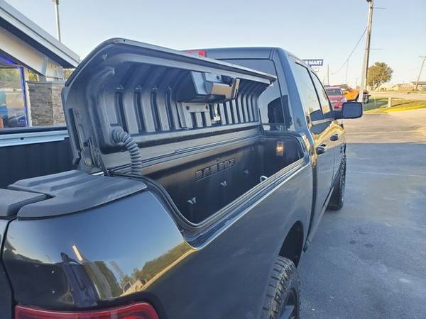 2016 Ram 1500 Crew Cab 4WD Sport Pickup 4D 5 1/2 ft Trades Welcome Fin for sale in Harrisonville, MO – photo 23