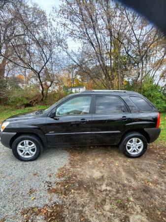 2006 Kia sportage 56k clean carfax REMOTE START 4WD! MAINTAINED! for sale in Essex Junction, VT – photo 2