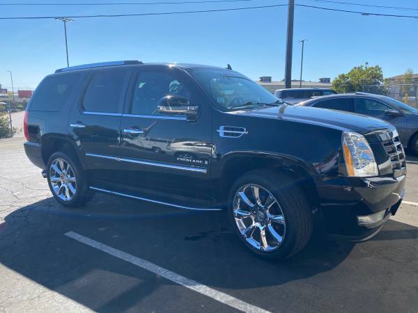 2008 Cadillac Escalade AWD - cars & trucks - by owner - vehicle... for sale in Felton, CA – photo 3