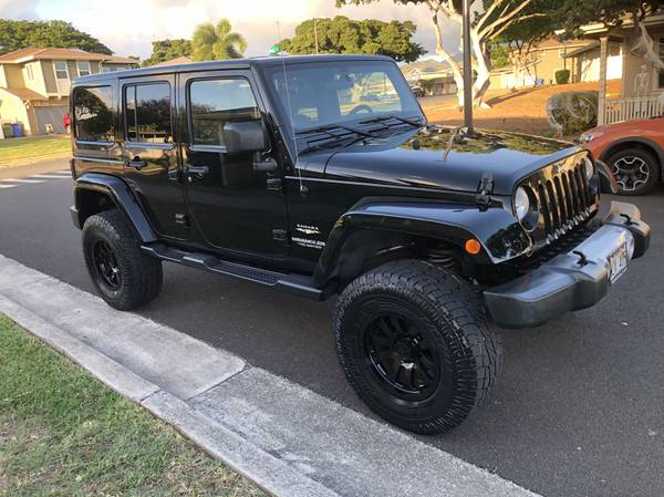 2012 JEEP WRANGLER UNLIMITED SAHARA (low miles) - - by for sale in Honolulu, HI – photo 2