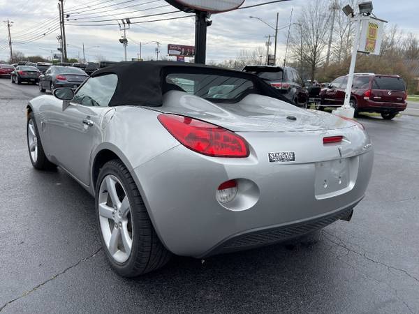 2006 Pontiac Solstice 2dr Convertible - - by dealer for sale in Murfreesboro, TN – photo 5