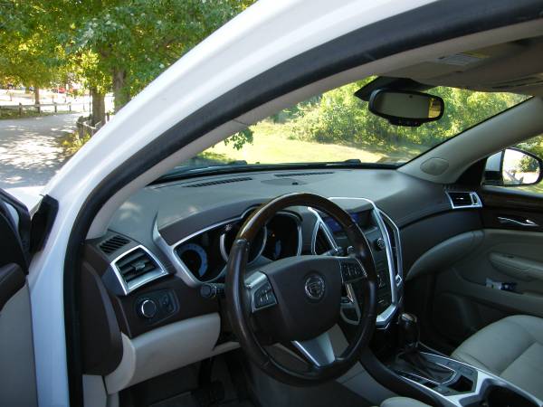 2010 Cadillac SRX All Wheel Drive One Owner Luxury Collection... for sale in East Providence, MA – photo 18