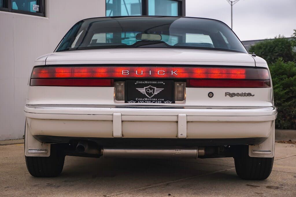 1991 Buick Reatta Coupe FWD for sale in Burr Ridge, IL – photo 10