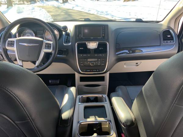 2012 Chrysler Town and Country for sale in Holmes, NY – photo 7