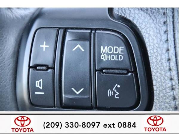 2018 Toyota Sienna mini-van Passenger SE for sale in Stockton, CA – photo 4