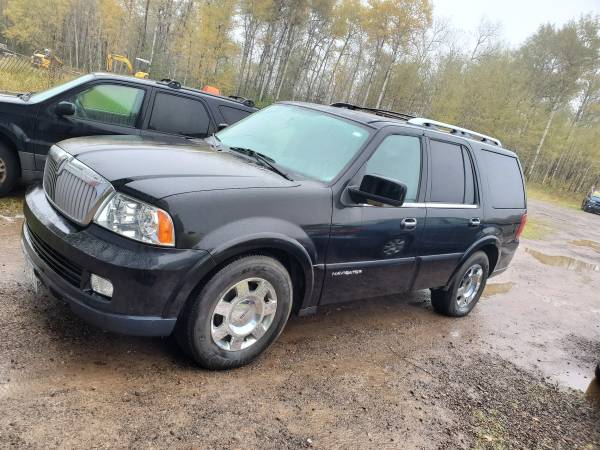 2006 Lincoln Navigator Luxury 4x4!! LOW MILES!! for sale in Hermantown, MN