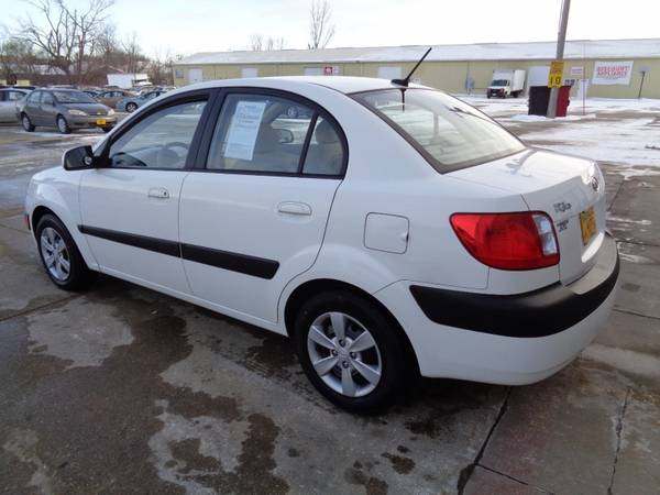 2009 Kia Rio 4dr Sdn Auto LX Good on Gas! - - by for sale in Marion, IA – photo 6