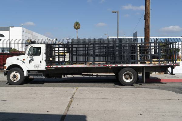 2002 INTERNATIONAL 4700 Flat Stake Bed Truck for sale in SUN VALLEY, CA