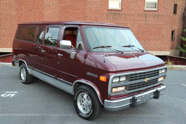 deposit received 1994 Chevy BEAUVILLE Sport Van 98K 350V8 D-Luxe for sale in HARRISBURG, PA – photo 3