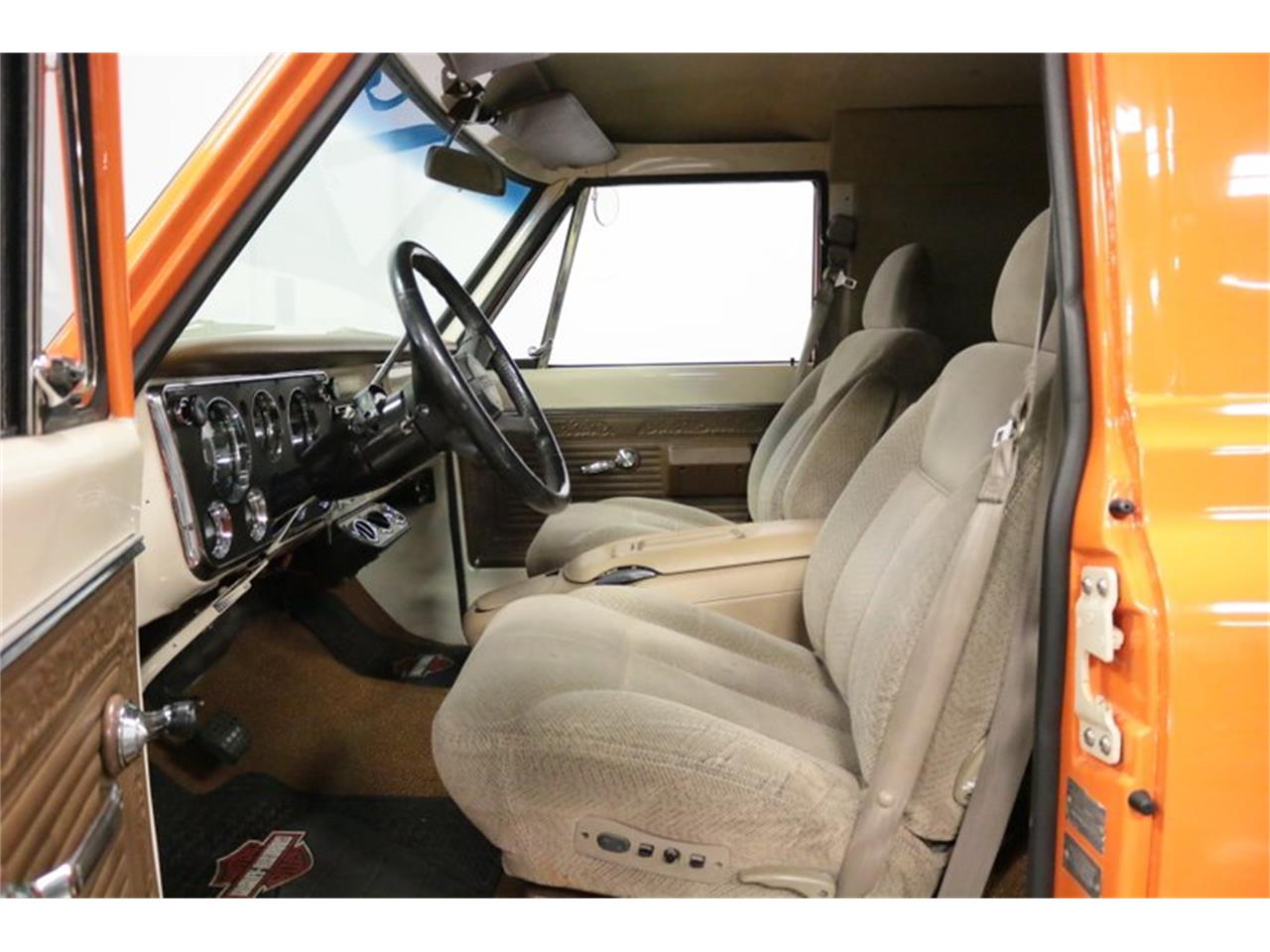 1968 Chevrolet Suburban for sale in Fort Worth, TX – photo 4