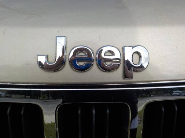 2011 Jeep Grand Cherokee LAREDO 4X4, WARRANTY, LEATHER, SUNROOF, BACKU for sale in Norfolk, VA – photo 8