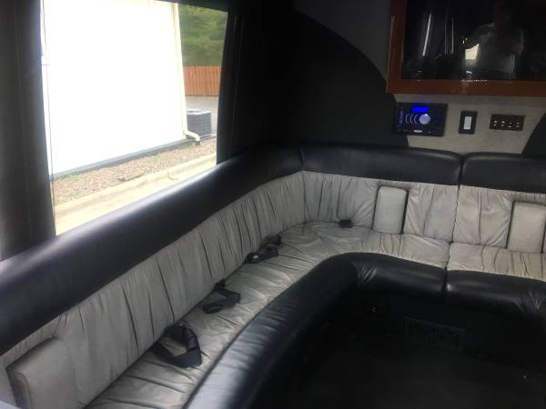 Low Miles! Limo, 14 Passenger for sale in Wisconsin Rapids, WI – photo 9