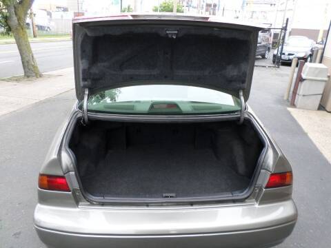 1998 Toyota Camry le 1 OWNER - cars & trucks - by dealer - vehicle... for sale in New Haven, CT – photo 8