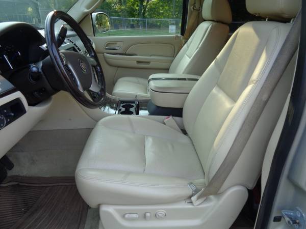 2007 Cadillac Escalade AWD Fully Loaded Very Clean for sale in Waynesboro, PA – photo 13