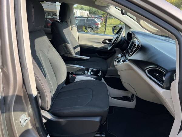 2018 Chrysler Pacifica Touring Plus with 17K miles 1 Year Warranty! for sale in Jordan, MN – photo 22